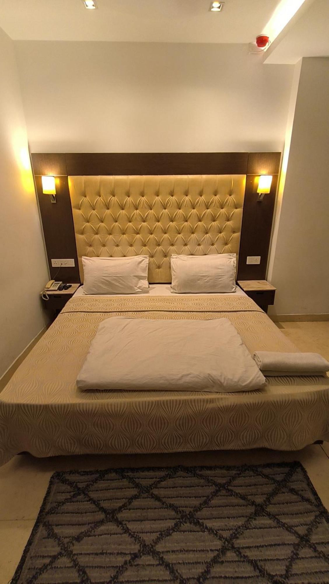 Metropolis Tourist Home Paharganj Nueva Delhi Exterior foto